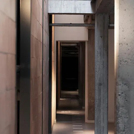Hostel Roberta's Society *