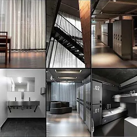 Hostel Roberta's Society *